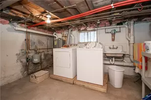 33 Slocum St, Newport, RI 02840 - Photo 31