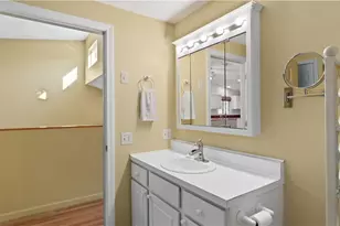 11 College Hill Rd, Warwick, RI 02886 - Photo 31