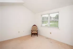 37 Lawton Brook Ln, Portsmouth, RI 02871 - Photo 9