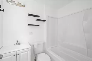 193 Harrison St, Pawtucket, RI 02860 - Photo 13