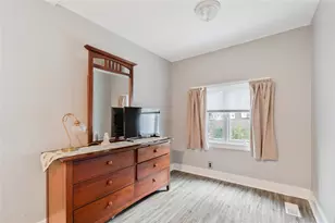 113 Oakland Ave, Pawtucket, RI 02861 - Photo 21