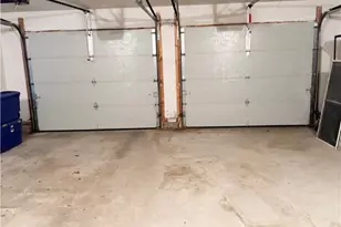 121 Hillwood St, Cranston, RI 02920 - Photo 17