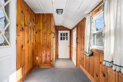 118 Wolcott Avenue, Middletown, RI 02842 - Photo 19