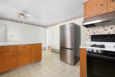 118 Wolcott Avenue, Middletown, RI 02842 - Photo 15