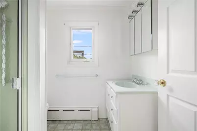 118 Wolcott Avenue, Middletown, RI 02842 - Photo 23