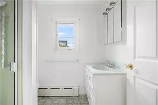 118 Wolcott Ave, Middletown, RI 02842 - Photo 23