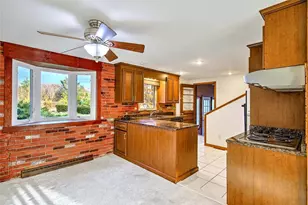 64 Peacedale Rd, Cumberland, RI 02864 - Photo 7