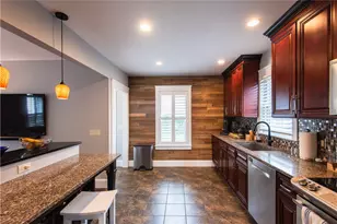 32 Hammond St, Newport, RI 02840 - Photo 7