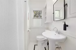 14 Greenough Pl, Newport, RI 02840 - Photo 23