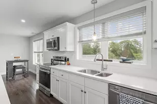 15 Spadina Ave, Warwick, RI 02889 - Photo 13