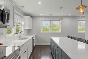 15 Spadina Ave, Warwick, RI 02889 - Photo 17