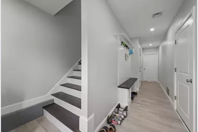 15 Spadina Avenue, Warwick, RI 02889 - Photo 5