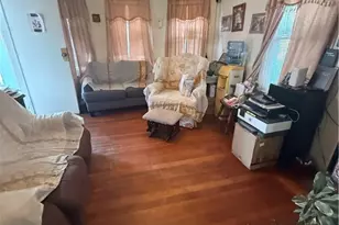 166 Whitmarsh St, Providence, RI 02907 - Photo 13