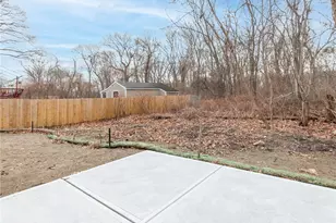 66 Medford St, Warwick, RI 02889 - Photo 25