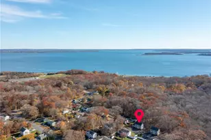 66 Medford St, Warwick, RI 02889 - Photo 3