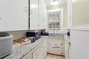 308 Pleasant Valley Pkwy, Providence, RI 02908 - Photo 23