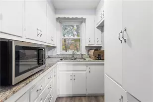 308 Pleasant Valley Pkwy, Providence, RI 02908 - Photo 9