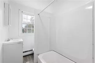 308 Pleasant Valley Pkwy, Providence, RI 02908 - Photo 15