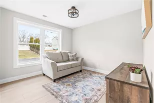 76 Medford St, Warwick, RI 02889 - Photo 17