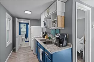 31 Oakhurst Ave, Warwick, RI 02889 - Photo 11