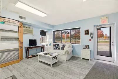 651 West Main Road, Middletown, RI 02842 - Photo 21