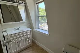 26 Ayrault St, Newport, RI 02840 - Photo 17