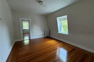 26 Ayrault St, Newport, RI 02840 - Photo 5