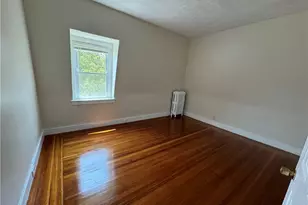 26 Ayrault St, Newport, RI 02840 - Photo 9