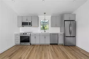 32 Exchange St, East Greenwich, RI 02818 - Photo 11