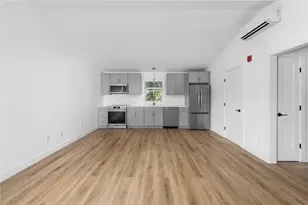 32 Exchange St, East Greenwich, RI 02818 - Photo 9