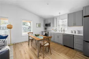 32 Exchange St, East Greenwich, RI 02818 - Photo 7