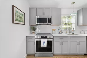 32 Exchange St, East Greenwich, RI 02818 - Photo 11