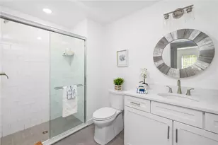 32 Exchange St, East Greenwich, RI 02818 - Photo 17