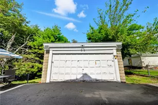 32 Maplewood Ave, Cranston, RI 02920 - Photo 13