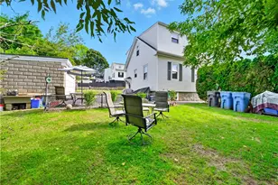 32 Maplewood Ave, Cranston, RI 02920 - Photo 11