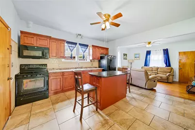 32 Maplewood Avenue, Cranston, RI 02920 - Photo 17