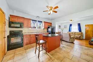 32 Maplewood Ave, Cranston, RI 02920 - Photo 17