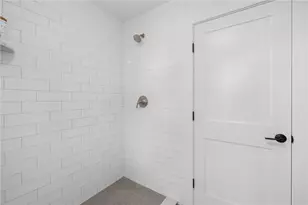 32 Exchange St, East Greenwich, RI 02818 - Photo 17