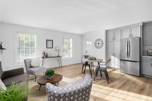 32 Exchange St, East Greenwich, RI 02818 - Photo 9