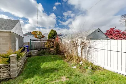 84 Bellevue Avenue, Pawtucket, RI 02861 - Photo 27