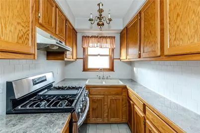 84 Bellevue Avenue, Pawtucket, RI 02861 - Photo 7