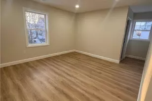 114 Sherwood St, Providence, RI 02908 - Photo 5