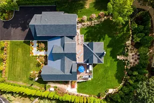 33 Stuart St, Westerly, RI 02891 - Photo 3