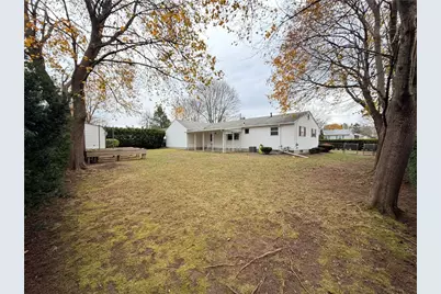 10 Stoneham Drive, Woonsocket, RI 02895 - Photo 5