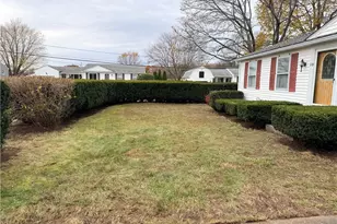 10 Stoneham Dr, Woonsocket, RI 02895 - Photo 3