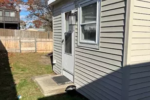 11 Ocean Ave, Warwick, RI 02889 - Photo 3