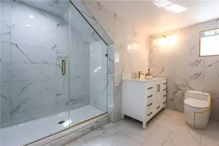 20 Manilla Ave, Cranston, RI 02 - Photo 9