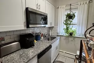 20 10th St, Providence, RI 02906 - Photo 3