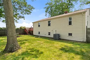 21 Orford St, North Providence, RI 02904 - Photo 43