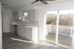 1067 Bark St, Swansea, MA 02777 - Photo 7